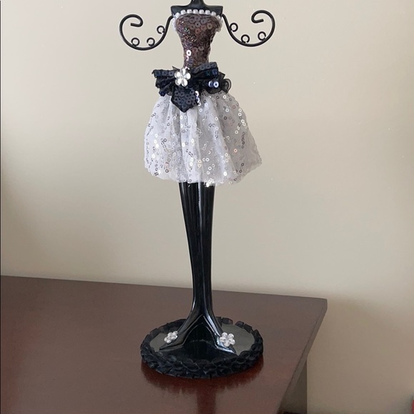 3/$25 ballerina jewelry stand - Picture 4 of 7